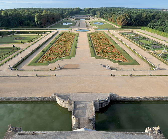 Les jardins de Vaux-le-Vicomte, un exemple de réhabilitation par les Duchêne - © Vaux le Vicomte